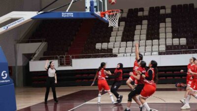 Elazığ’da düzenlenen basketbol bölge şampiyonası sona erdi. Gençlik ve Spor