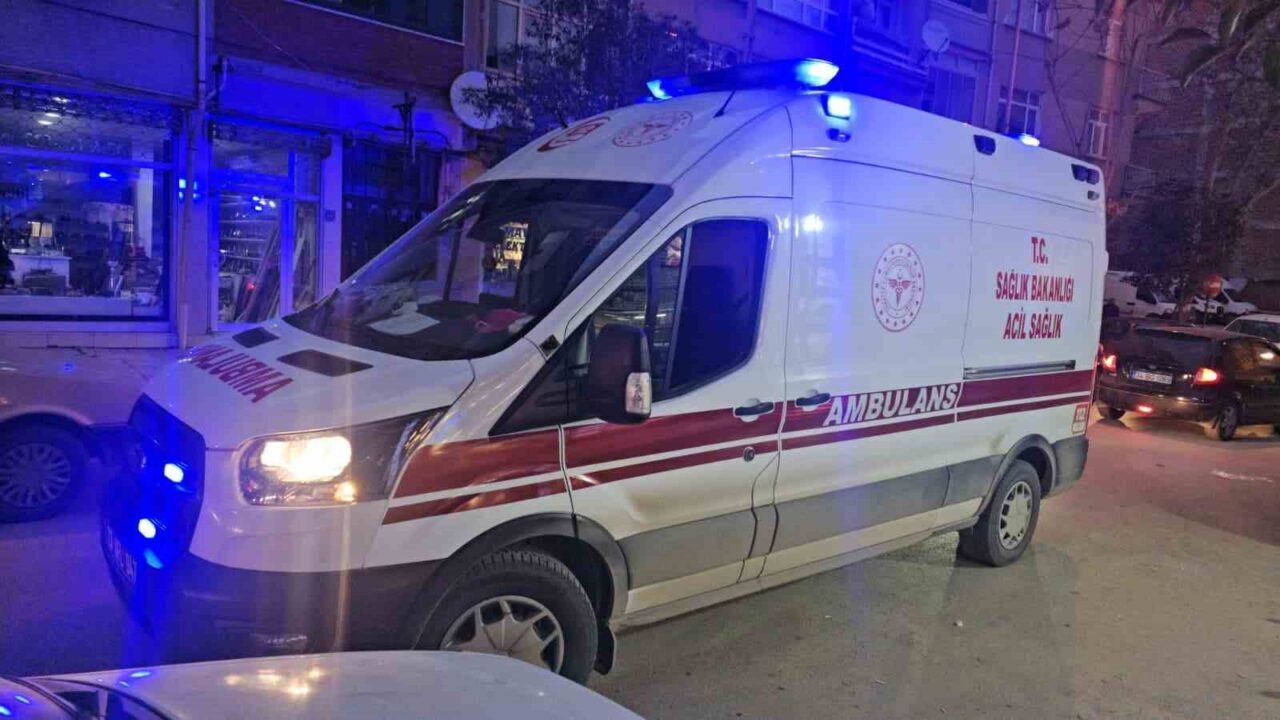 Elazığ’da motosikletin yayaya çarpması sonucu 2 kişi yaralandı. Kaza, Yeni