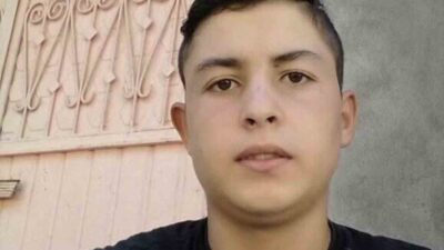 Mersin’in Tarsus ilçesinde ampul değiştirmek isterken elektrik akımına kapılan genç,