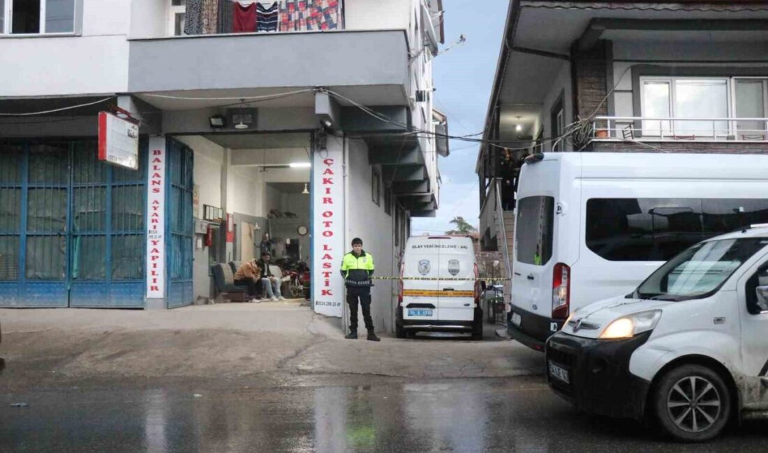 Sakarya’nın Karapürçek ilçesinde emekli bir polis, eşini ve MHP Karapürçek
