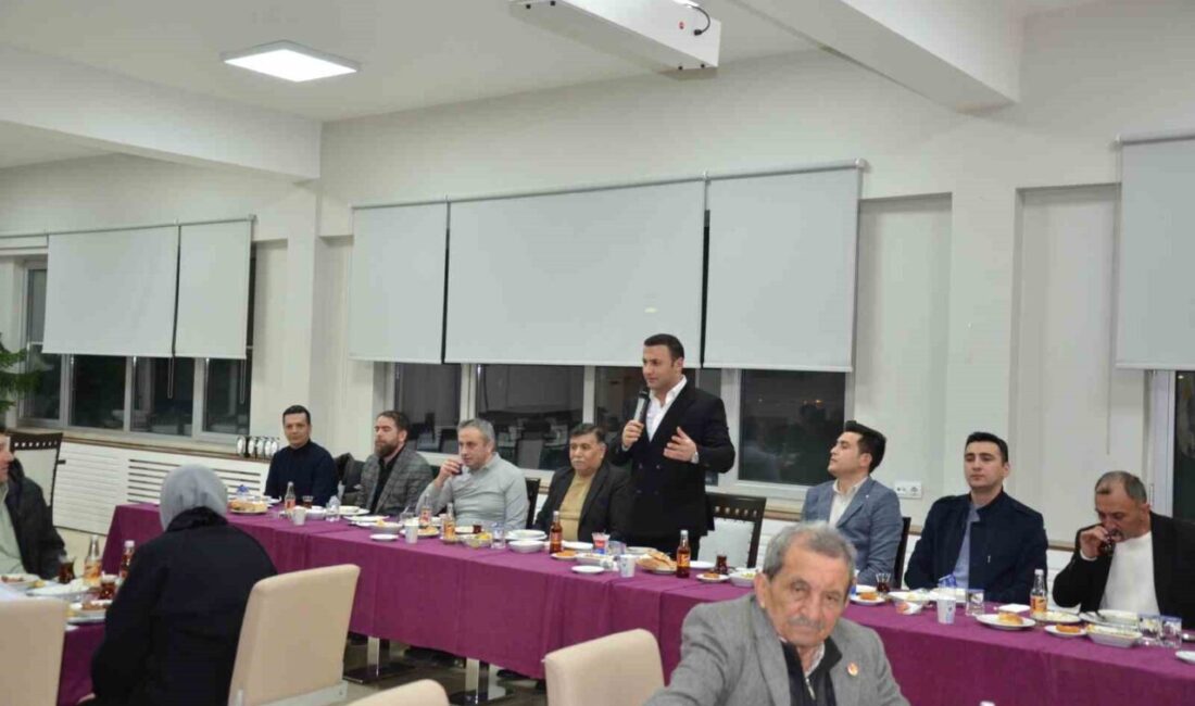 Emet Kaymakamı Mehmet Alperen Başkapan, ilçede ikamet eden şehit yakınları,