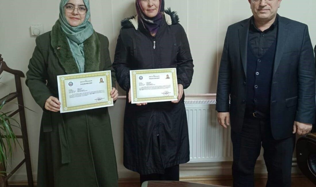 Emet İlçe Müftülüğü tarafından görevlerinde üstün gayret ve başarı gösteren