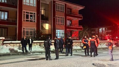 Erzincan’da meydana gelen olayda, ocakta eritilmeye çalışılan kurşunun patlaması sonucu