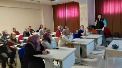 Erzincan’da 200 kişiye uyuşturucuyla mücadele kapsamında bilgilendirme eğitimi verilerek farkındalık