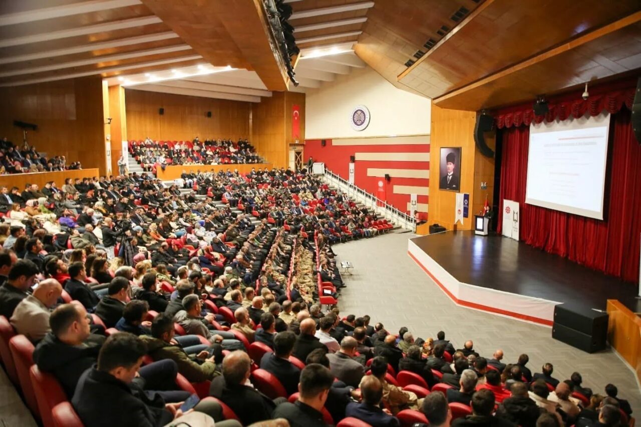 Erzurum’da, “Kamusal İletişimde Cumhurbaşkanlığı İletişim Merkezi’nin (CİMER) Yeri ve Önemi”