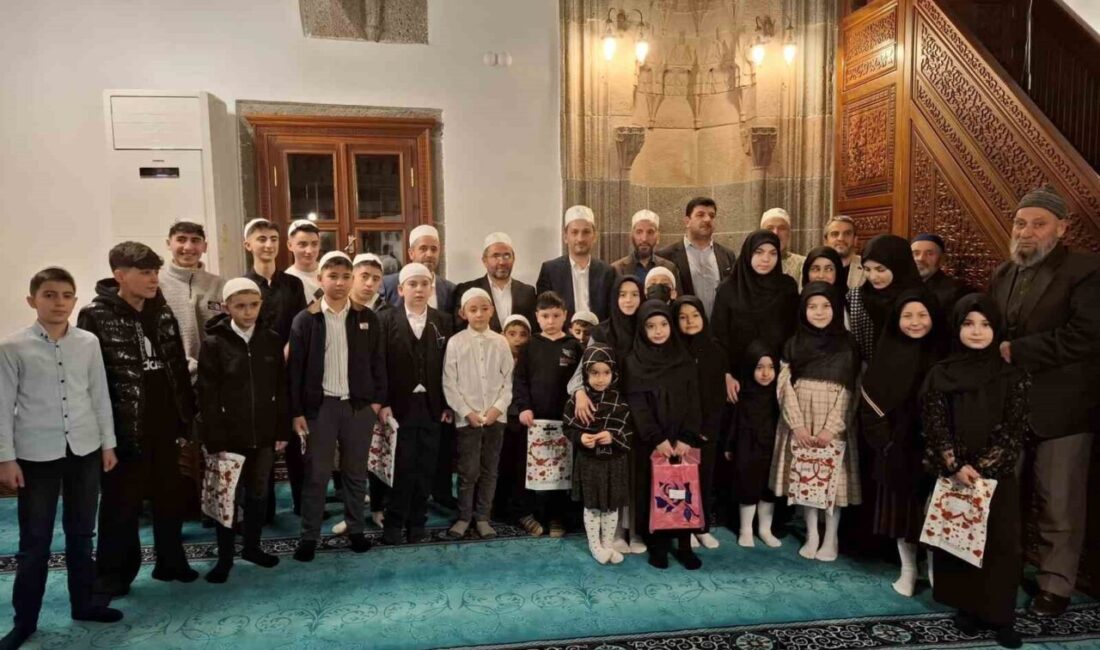 Ara tatil boyunca camileri birer ilim ve irfan yuvasına dönüştüren