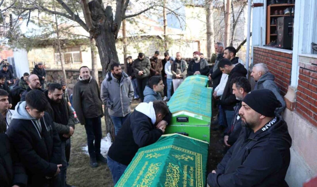 Erzurum’da önceki gün yaşanan trafik kazasında hayatını kaybeden iki kardeş