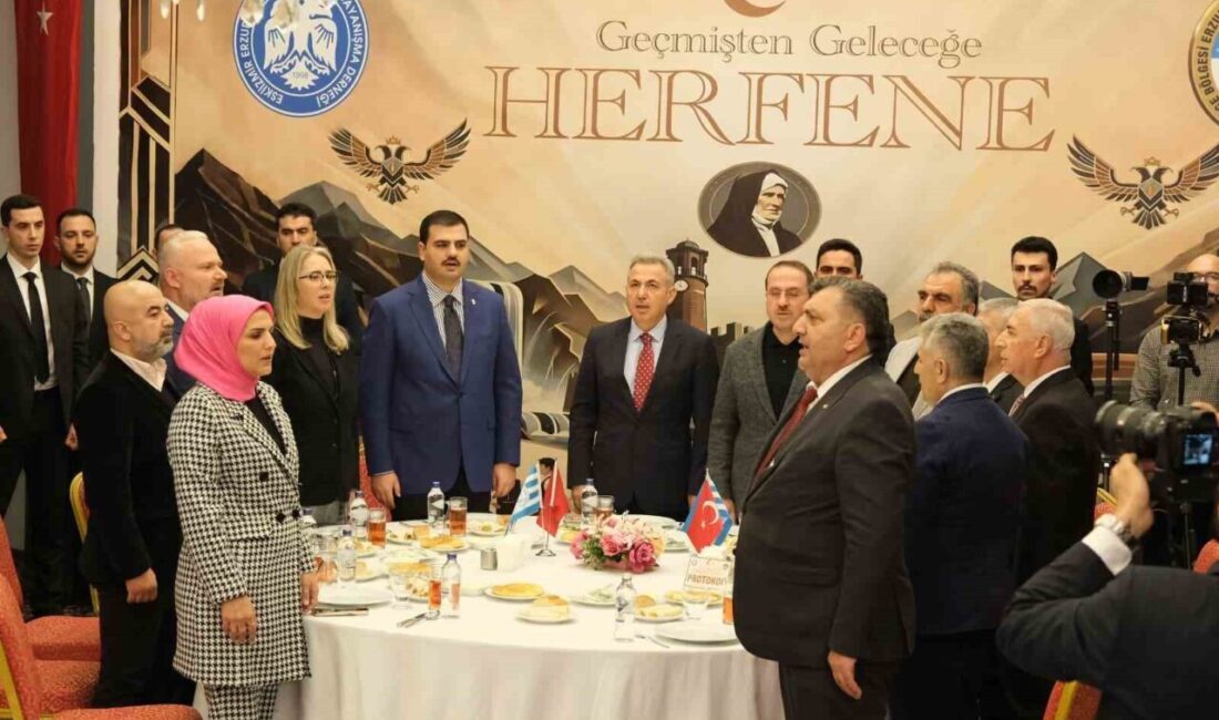 İzmir’de düzenlenen programla Erzurum’un köklü “herfene” geleneği yaşatılarak, vatandaşlar aynı