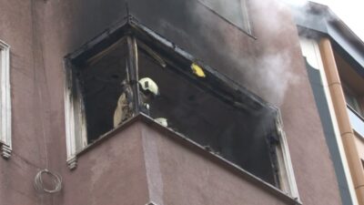 Esenler’de, 4 katlı bir binada çıkan yangın, paniğe neden oldu.