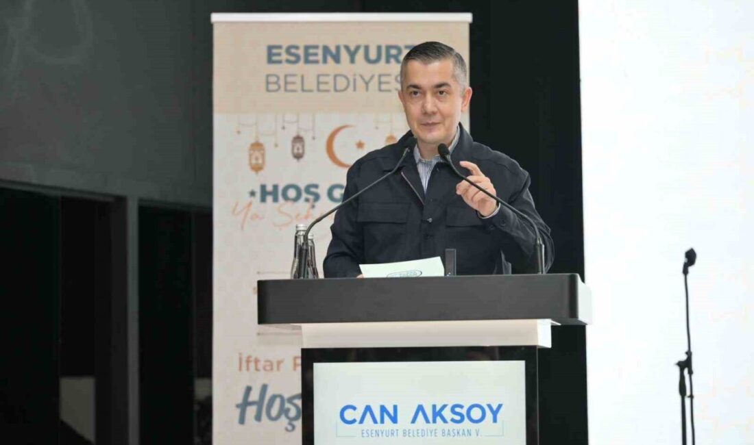 Esenyurt Belediye Başkan Vekili Can Aksoy, gençlik iftarında yaptığı konuşmada