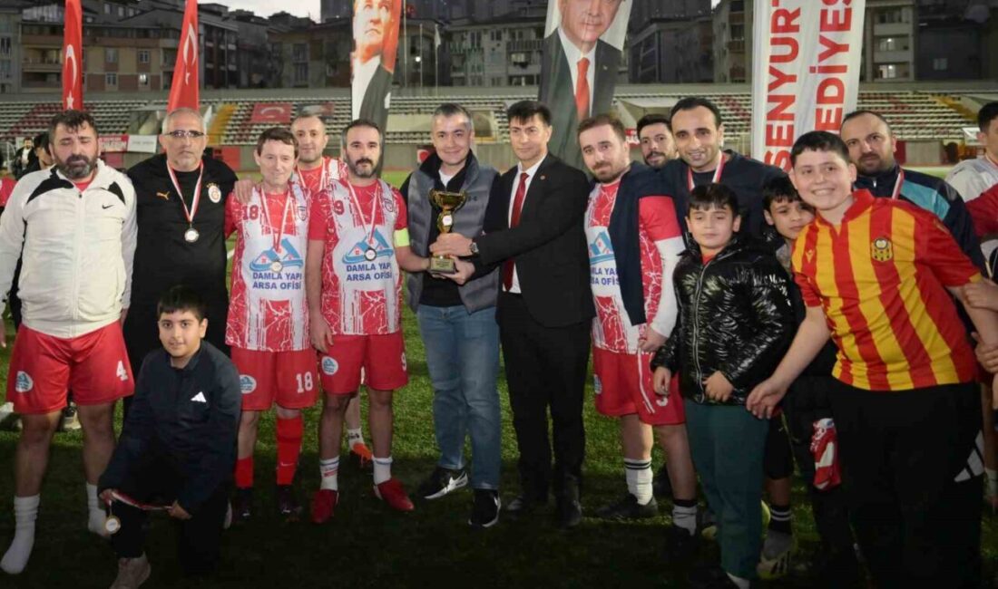 Esenyurt Belediyesi tarafından gerçekleştirilen Mahalleler Arası Futbol Turnuvası büyük bir