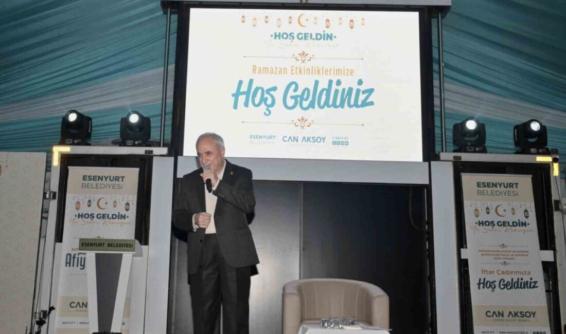 Esenyurt Belediyesi’nin Ramazan etkinlikleri kapsamında düzenlediği programa Şair ve Yazar