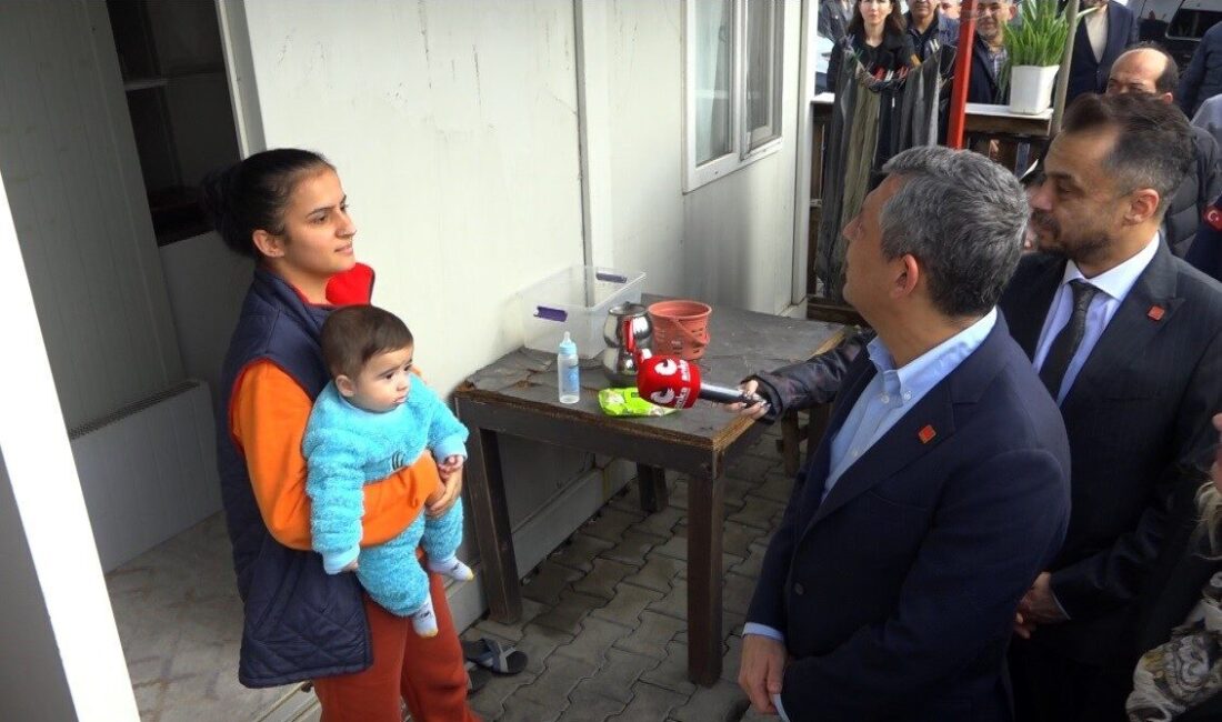 Osmaniye’de CHP Genel BAşkanı Özgür Özel’e ’eşimin geliri yok, işsiz’