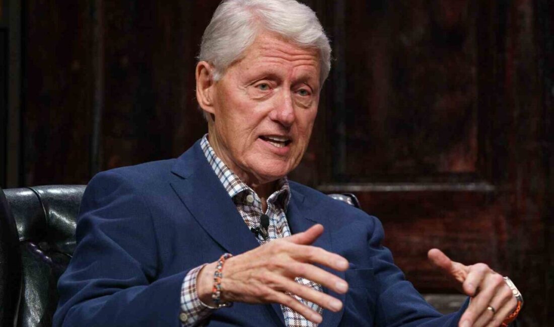 ABD’nin eski Başkanı Bill Clinton, cinsel istismar şebekesi kurmakla suçlanan