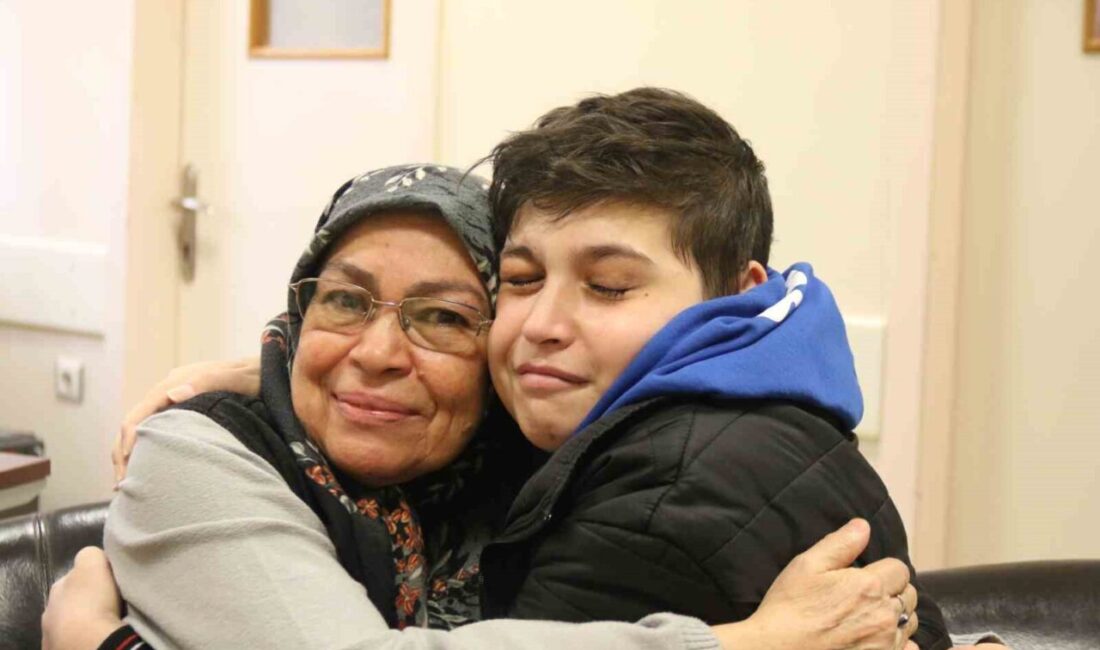 Bilecik’ten, Eskişehir’e kan kanseri tedavisi için gelen 15 yaşındaki torunu