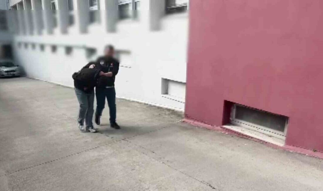 Adana’da bir kişi evinde 409 gram taş kokain, sentetik ecza