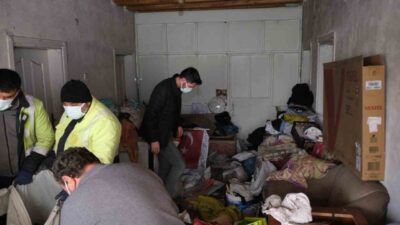 Yozgat’ın Sorgun ilçesinde yaşayan bir vatandaşın evinden 10 ton çöp