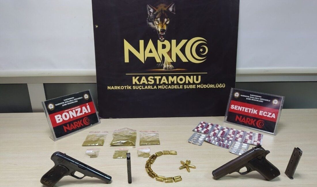 Kastamonu’da polis ekiplerince düzenlenen operasyonunda gözaltına alınan 3 sanık 22