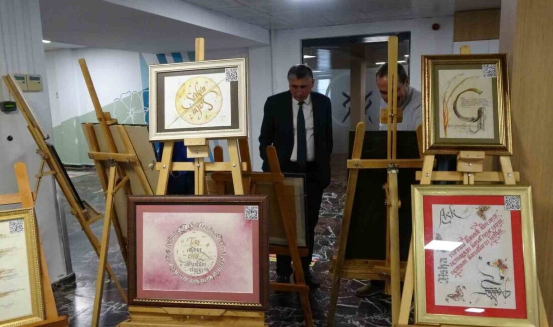Karadeniz Teknik Üniversitesi (KTÜ) Farabi Hastanesi’nde düzenlenen Kaligrafi Sergisi sanatseverlerle