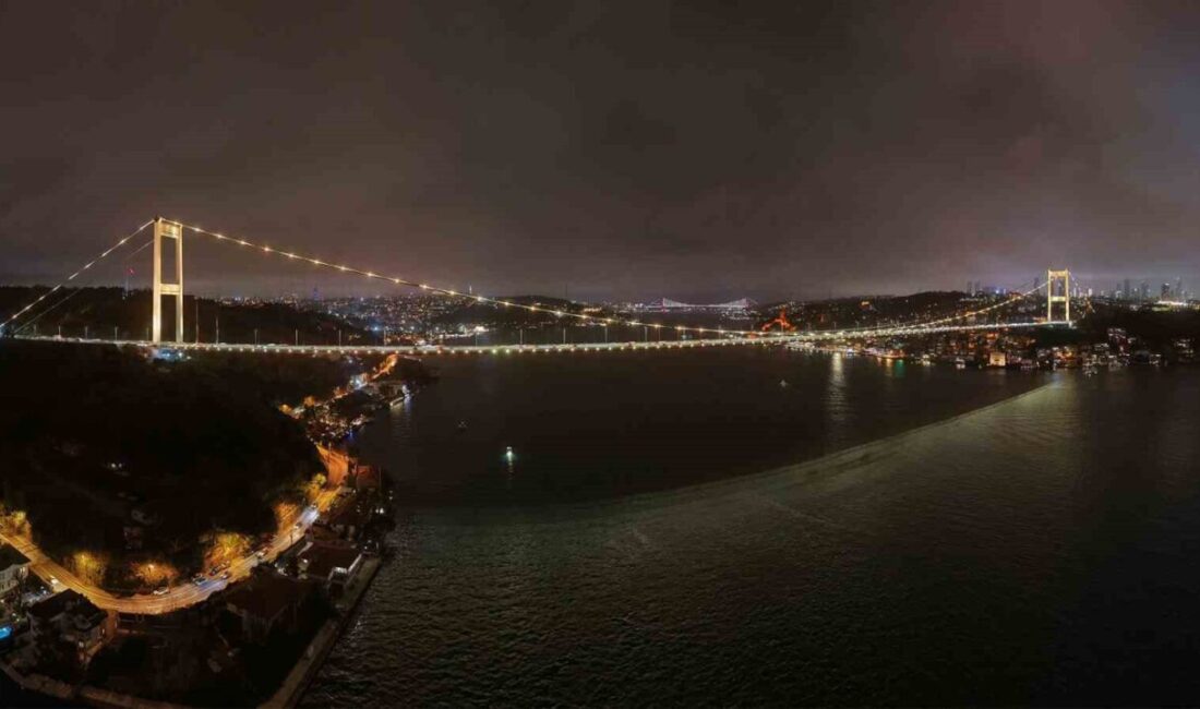 İstanbul’un simge yapılarından Fatih Sultan Mehmet Köprüsü, kanserle mücadele eden