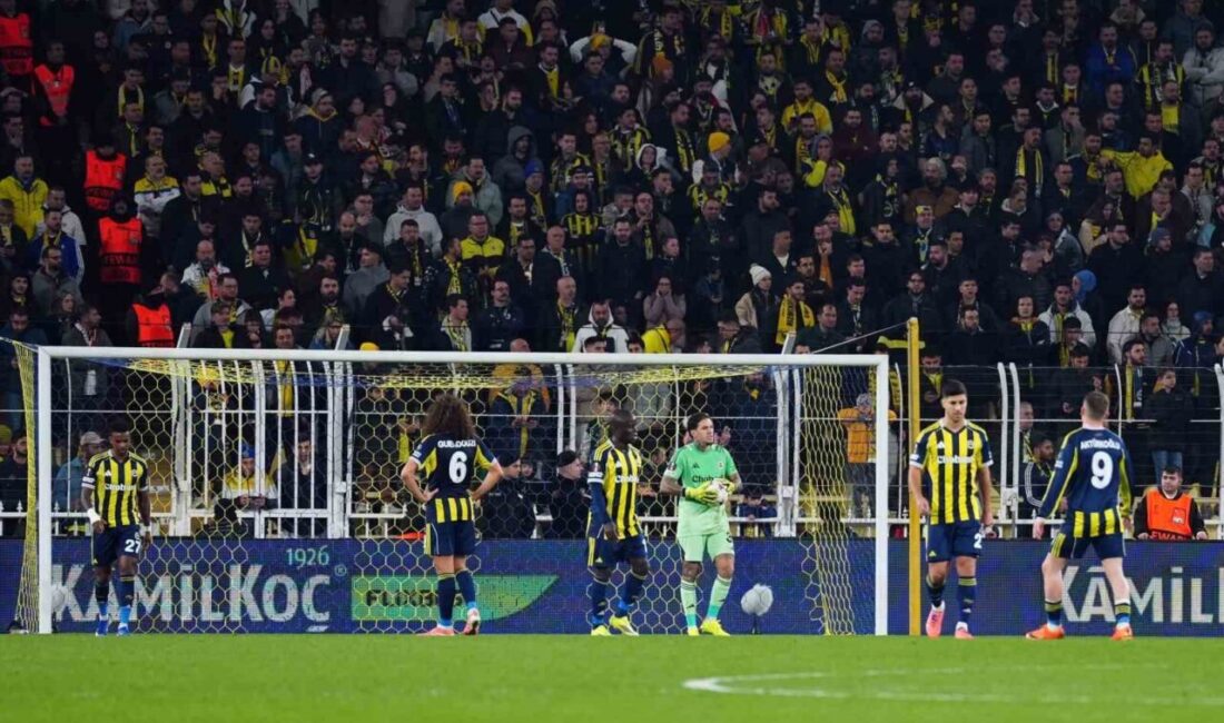 Fenerbahçe, UEFA Avrupa Ligi’nde Nottingham Forest’e 3-0 mağlup olarak, rövanş