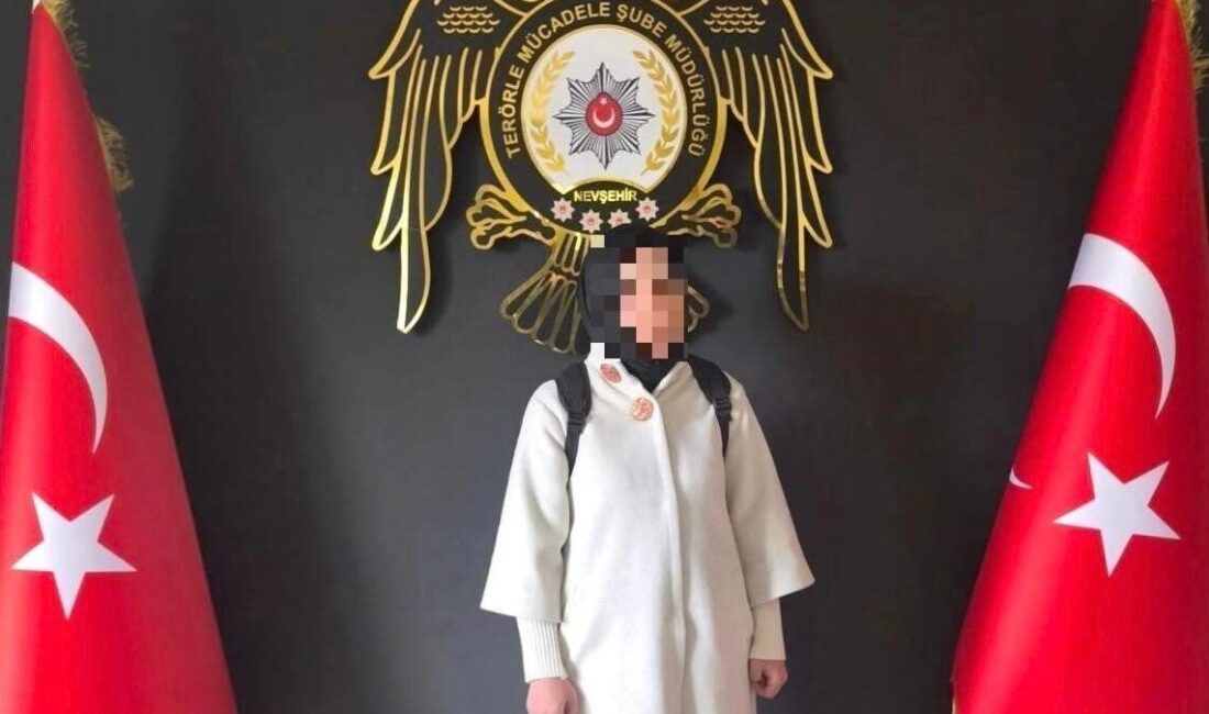 Nevşehir’de FETÖ üyeliği suçundan aranan firari kadın yakalandı. İl Emniyet