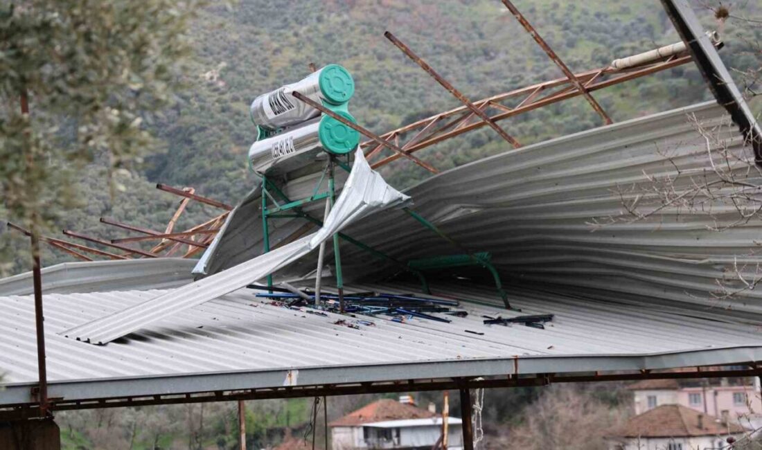 Aydın’ın Köşk ilçesine bağlı bazı köylerde meydana gelen fırtına hayatı