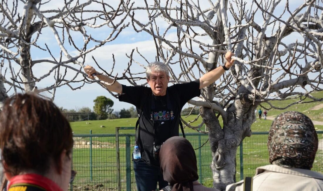 Denizli Büyükşehir Belediyesi tarafından düzenlenen Temel Fotoğrafçılık Eğitimi kapsamında kursiyerler