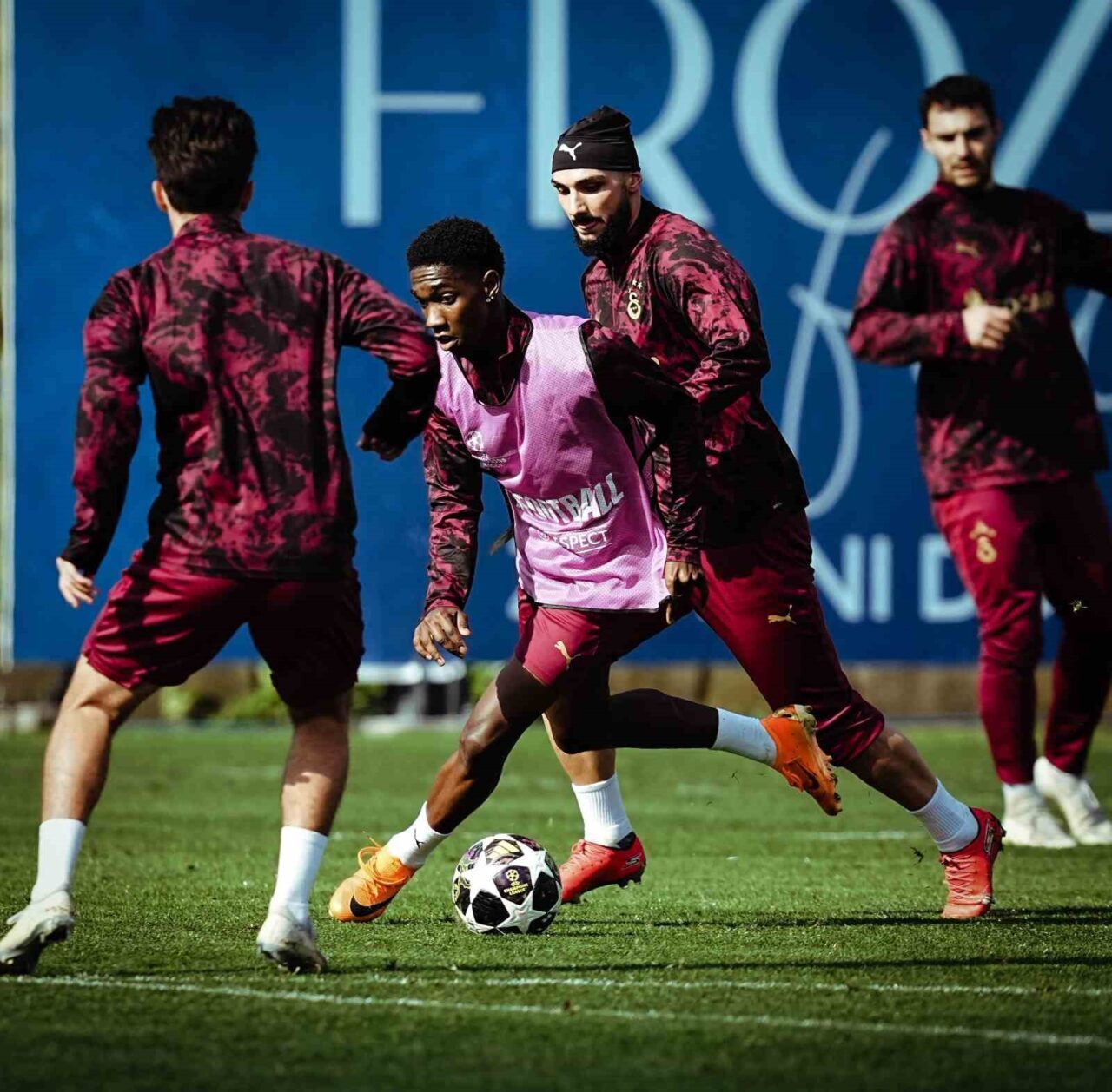 Galatasaray, UEFA Şampiyonlar Ligi son 16 play-off turunda İtalyan ekibi