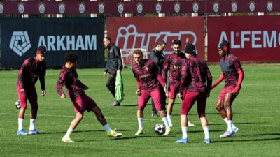 Galatasaray, UEFA Şampiyonlar Ligi son 16 play-off turu ilk maçında