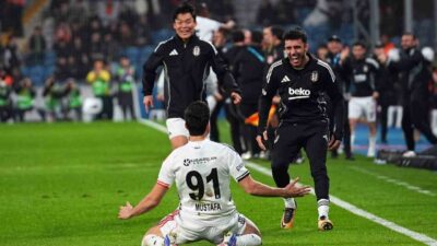 Beşiktaşlı futbolcu Mustafa Hekimoğlu, RAMS Başakşehir karşısında galibiyeti getiren golü