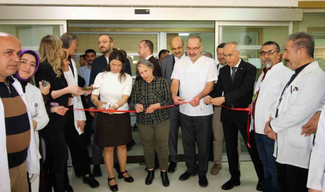 Gaziantep Üniversitesi (GAÜN) Hastanesi Biyokimya ve Hormon Laboratuvarında bulunan cihazlar