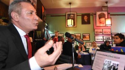 ADD Erzurum Şubesi tarafından düzenlenen programda Orhan Bozkurt, “Cumhuriyet Yolunda