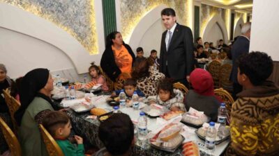 Gaziantep Vakıflar Bölge Müdürlüğü tarafından Kilis’te iftar programı düzenlendi. Bir