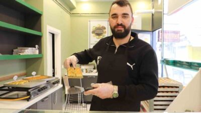 Eskişehir’de baklava ustası olan Gaziantepli Harun Özpolat, “Baklava boğazı yakıyorsa