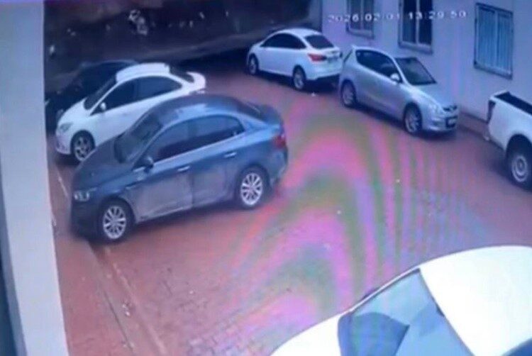 Gaziantep’te yoğun yağış sonrası 4 bloklu sitenin istinat duvarının çöktüğü