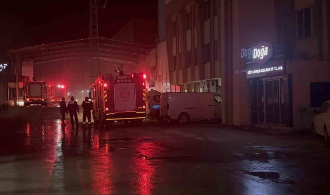 Gaziantep’te makarna fabrikasında çıkan yangın, itfaiye ekiplerinin 3 saatlik müdahalesiyle