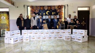 Gaziantep’te ortaokul öğrencileri, Ramazan ayı dolayısıyla yardım kolileri hazırlayarak yardımlaşma