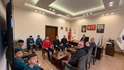 Antalya’da düzenlenen Okul Sporları Yıldız Erkekler Badminton İl Birinciliği müsabakalarında