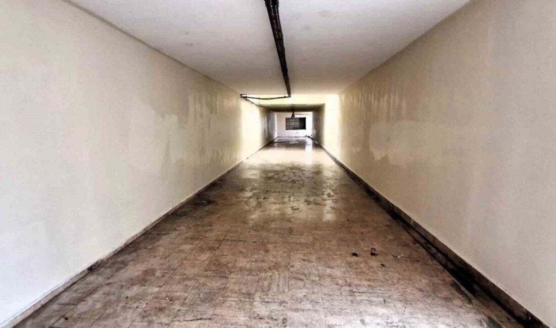 Kocaeli Büyükşehir Belediyesi, Gebze ilçesindeki Erenler Caddesi alt geçidinde bakım,