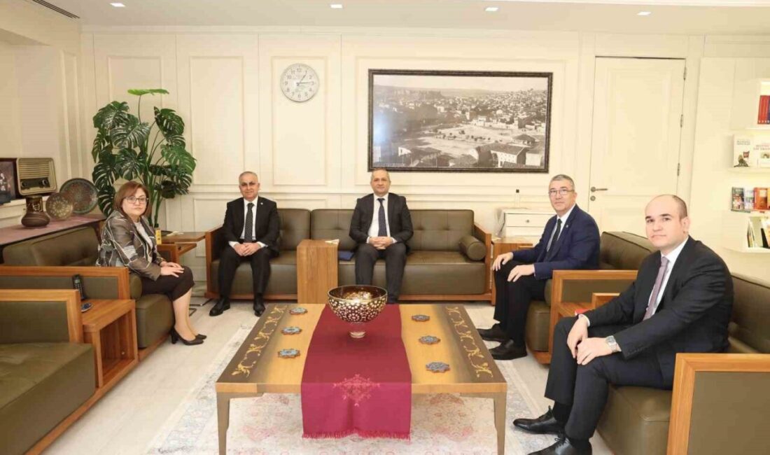 Gaziantep Büyükşehir Belediye Başkanı Fatma Şahin, şehirde bulunan 4 üniversitede