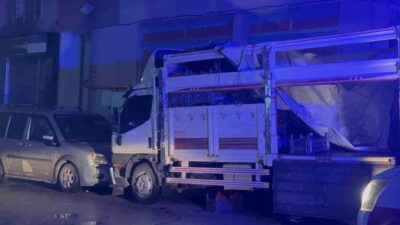 Mersin’in Mut ilçesinde bir apartmanın 4. katından kamyonet kasasına düşen