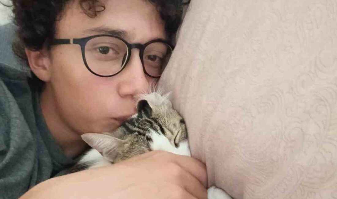 Aydın’ın Efeler ilçesinde yaşayan 16 yaşındaki Enes Kocagöz, geçirdiği kalp