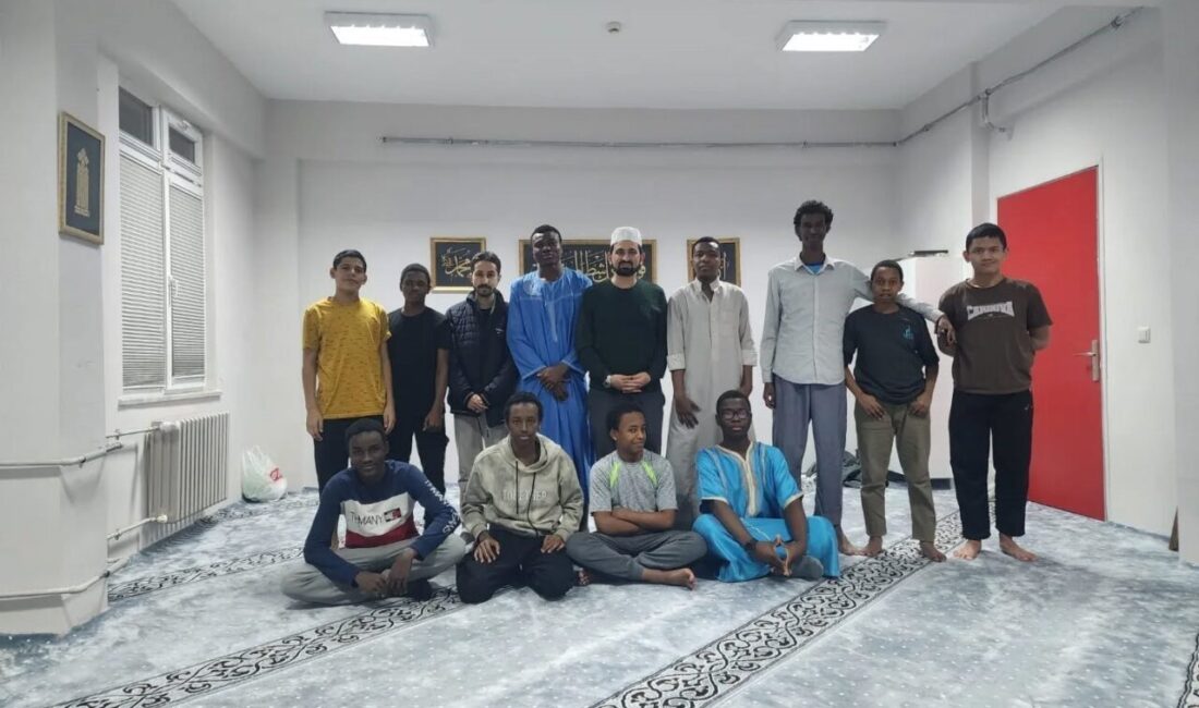 Tepebaşı İlçe Müftülüğü tarafından düzenlenen programda, Uluslararası Cevat Ülger Anadolu