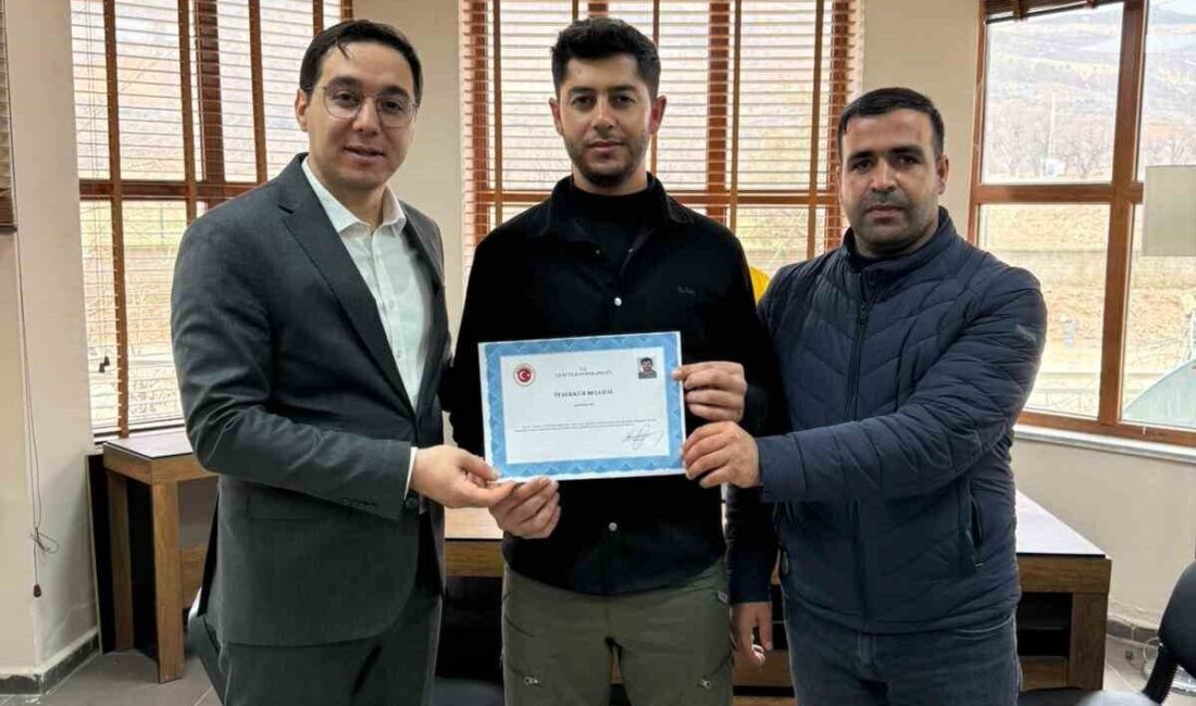 Batman’ın Gercüş Kaymakamı Muhammed Öztaş, ilçede etkili olan yoğun kar