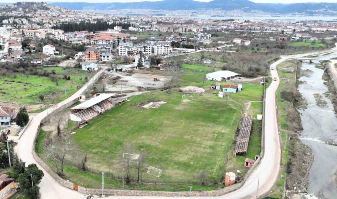 Gölcük’te hayata geçirilecek spor kompleksinin hafriyat kazı çalışmalarına başlandı. Kocaeli