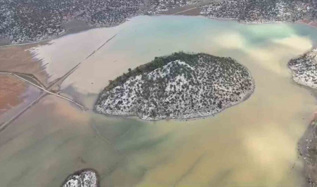 Konya’nın Beyşehir ilçesinde son yağışların ardından ortaya çıkan manzara görenleri