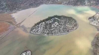 Konya’nın Beyşehir ilçesinde son yağışların ardından ortaya çıkan manzara görenleri