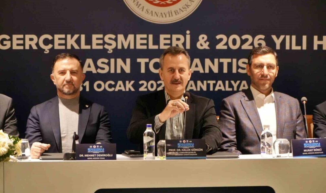 Antalya’da düzenlenen 5’inci Savunma ve Havacılık Sanayiinde Küresel Stratejiler Konferansı