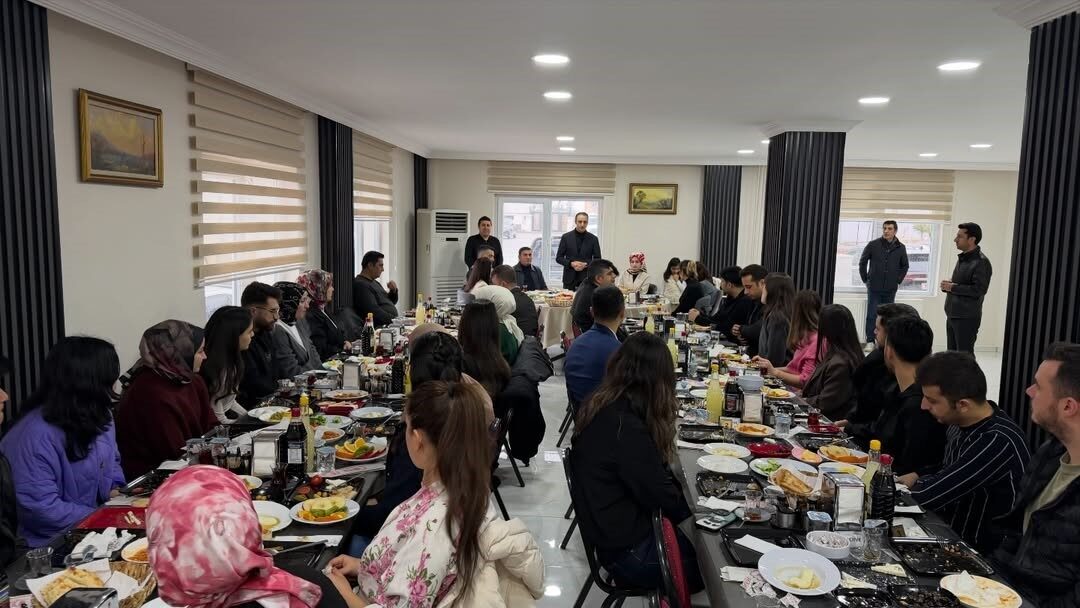 Şırnak’ın Güçlükonak ilçesinde eğitime verilen önemi ortaya koyan anlamlı bir